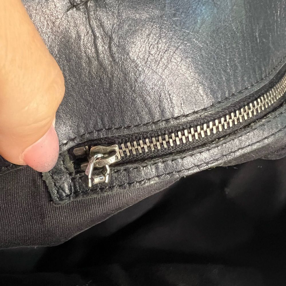 AUTH GUCCI HANDBAG- black - Picture 15 of 16